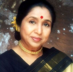 ज्येष्ठ गायिका आशा भोसले यांचे निधन, सोमवारी होणार अंत्यसंस्कार