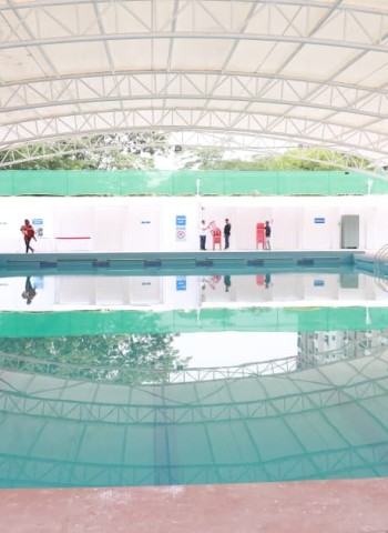 मोहनगर येथील छत्रपती राजर्षी शाहू महाराज जलतरण तलावाचे अत्याधुनिक पध्दतीने नूतनीकरण पूर्ण, महापौरांच्या हस्ते लोकार्पण