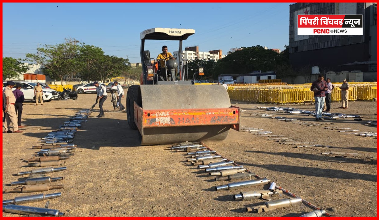 बुलेटमध्ये फेरफार केलेले एकूण ३९९ सायलेंसर वाहतूक शाखेकडून नष्ट