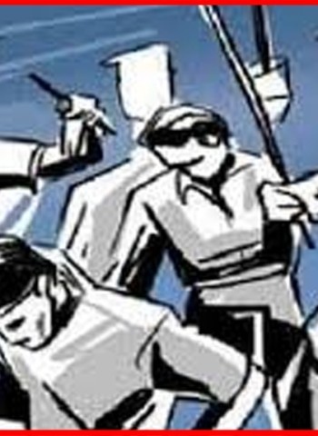 शेतीच्या पाण्यासाठी झालेल्या वादातून दांपत्याला शिवीगाळ व  मारहाण