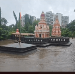 RAIN UPDATES - चिंचवड श्री मोरया गोसावी मंदिर पाण्याखाली