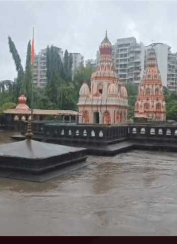 RAIN UPDATES - चिंचवड श्री मोरया गोसावी मंदिर पाण्याखाली