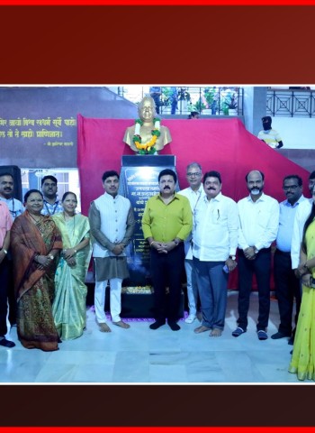 महाराष्ट्राचे पहिले मुख्यमंत्री यशवंतराव चव्हाण यांच्या जयंतीनिमित्त महापालिकेच्या वतीने अभिवादन
