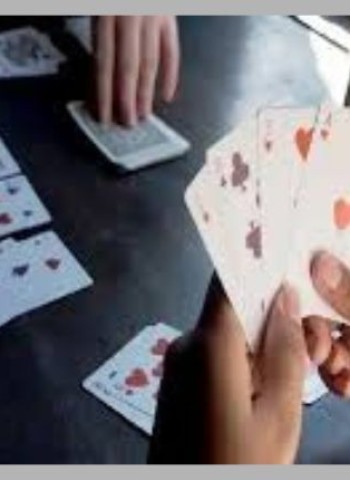 चऱ्होलीत तीन पत्ती जुगारावर छापा, एकूण १३ लाख ६१ हजारांचा माल जप्त