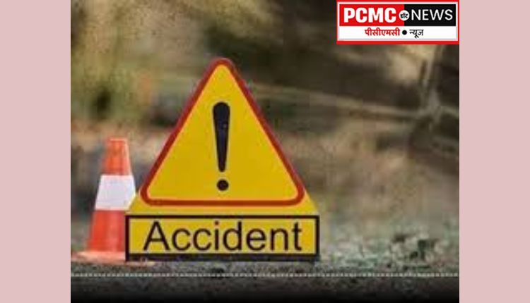 ट्रकच्या धडकेत महिलेचा मृत्यू, दुचाकीस्वार गंभीर जखमी