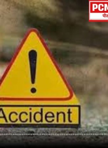 ट्रकच्या धडकेत महिलेचा मृत्यू, दुचाकीस्वार गंभीर जखमी