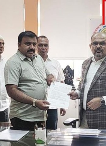 पिंपरी डेअरी फार्म रेल्वे उड्डाणपुलाचे काम लवकर सुरु करावे - संदीप वाघेरे