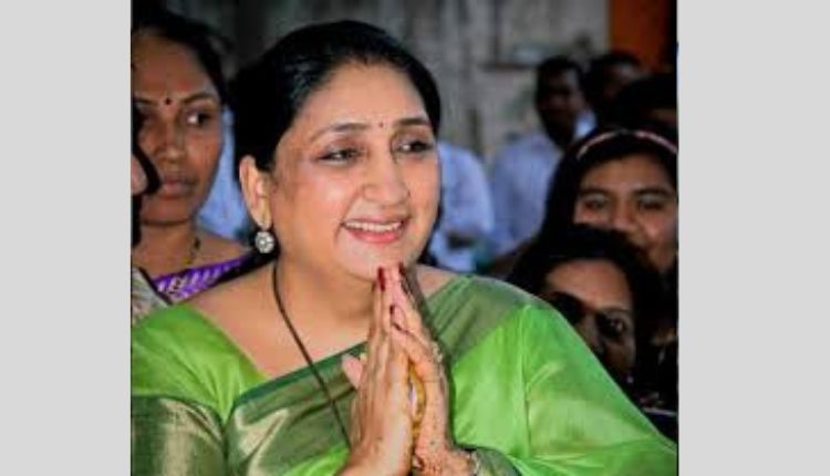 सुनेत्रा पवार यांच्याकडे पुणे आणि बीड जिल्ह्याच्या पालकमंत्रीपदाची जबाबदारी