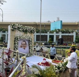 अजितदादांच्या अस्थिकलशाचे शहरवासियांनी घेतले दर्शन